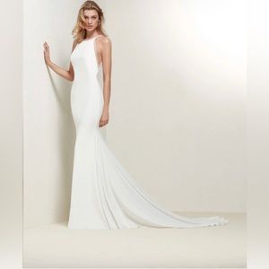 Pronovias Wedding Dress - Size 4